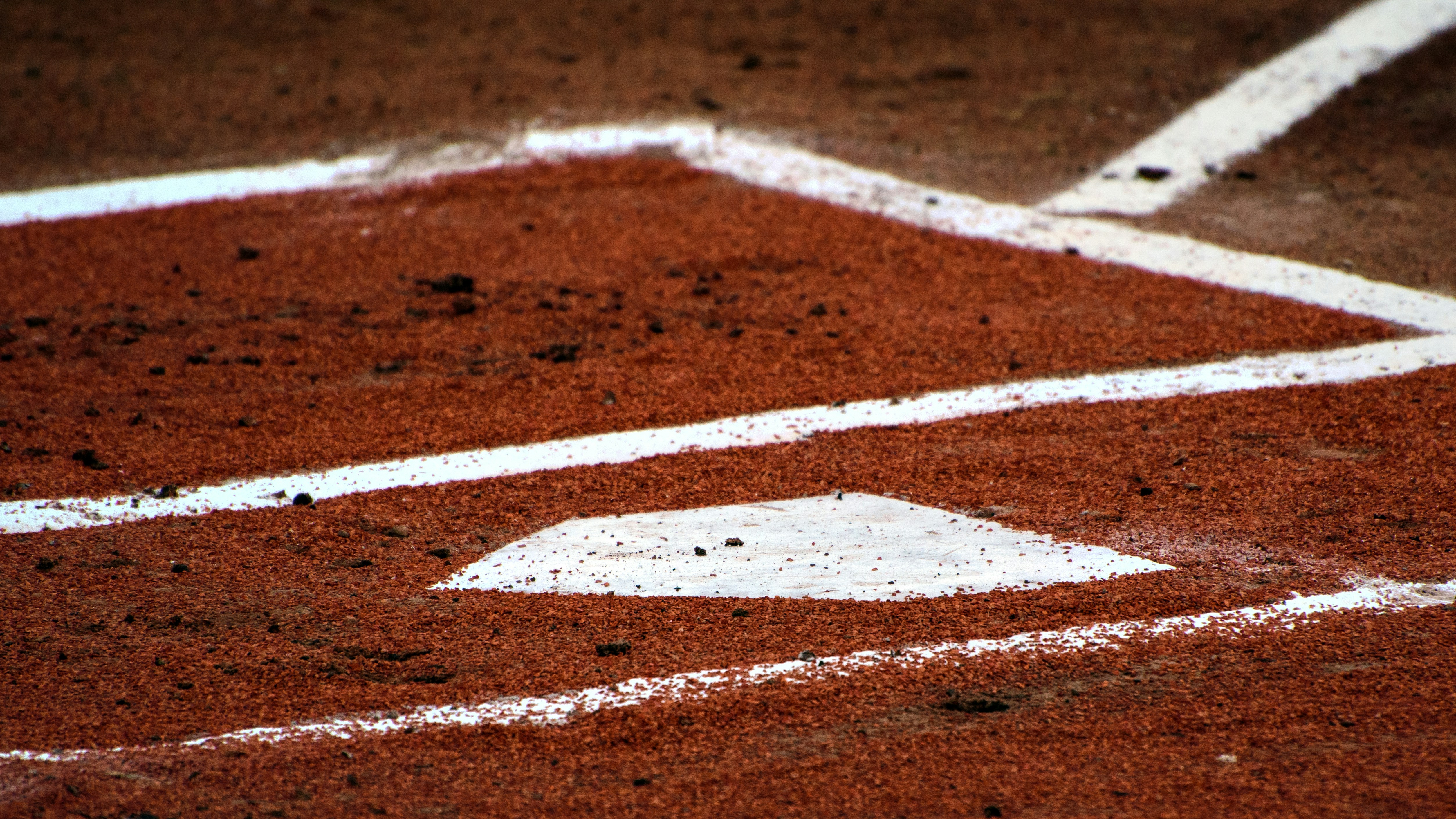 How to Pick the Right Baseball Bat for Your Kid